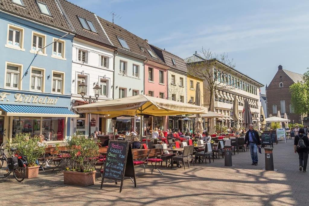 1 Og Direkt An Der Laga 2026 - Moderne Stadtwohnung Am Neusser Markt! Екстериор снимка